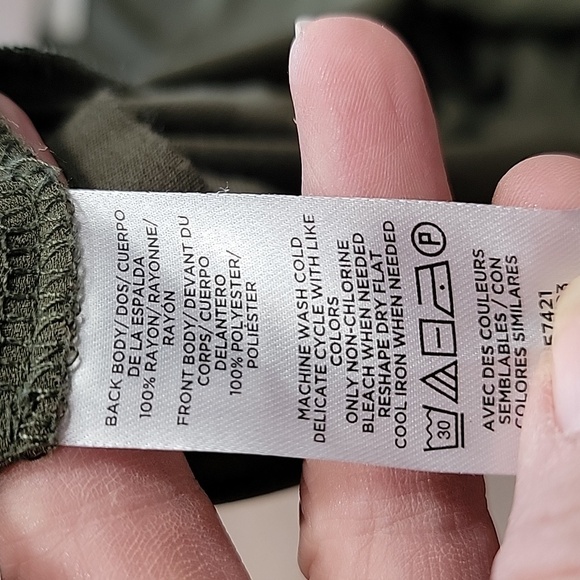 LOFT Size XS Olive Green Split Neck Mixed Media Sleeveless Blouse - Picture 12 of 12